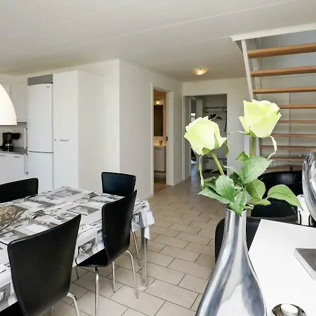 Four-bedroom Holiday In Blavand 16 Ferienhaus